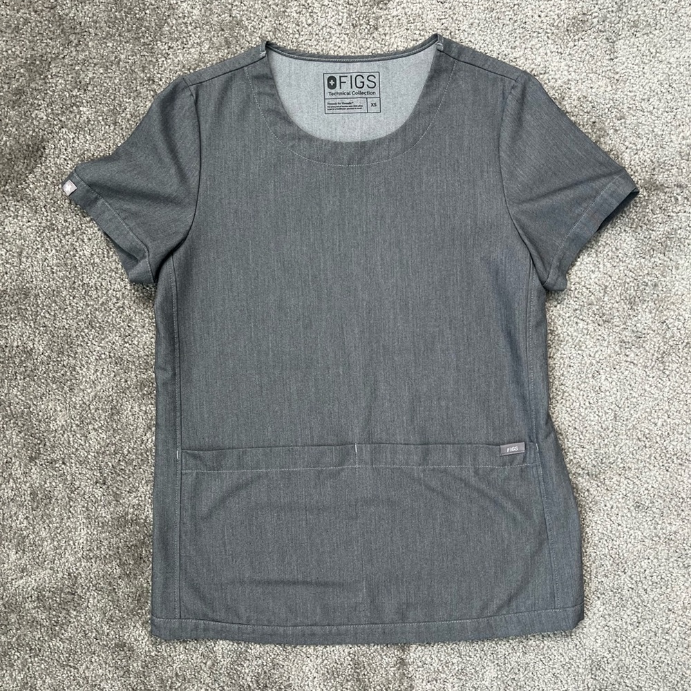 FIGS XS GRAPHITE TOP